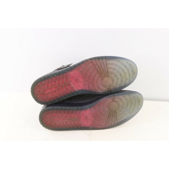 Athletic_Shoes